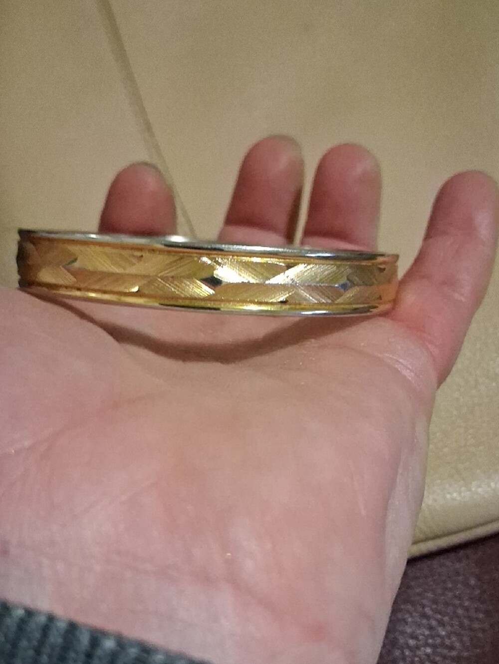 Vintage 'Monet' Gold plated Etched bangle - Picture 2 of 4